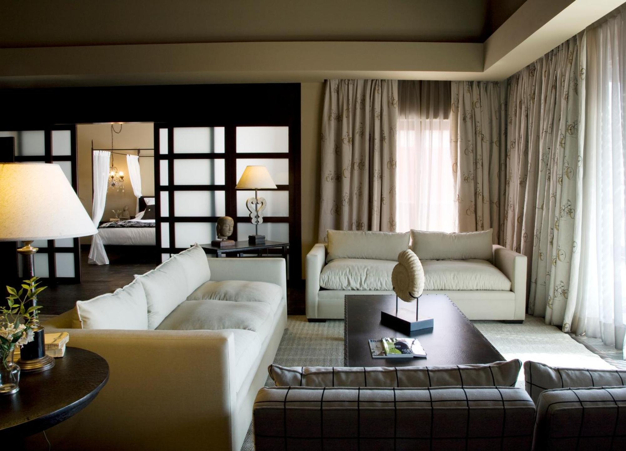 Asia Gardens Hotel & Thai Spa, A Royal Hideaway Hotel Финестрат Екстериор снимка A suite at the Mandarin Oriental, Munich