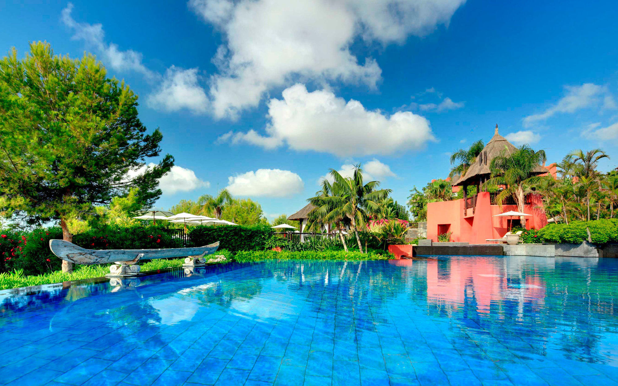 Asia Gardens Hotel & Thai Spa, A Royal Hideaway Hotel Финестрат Съоръжения снимка The pool at the resort