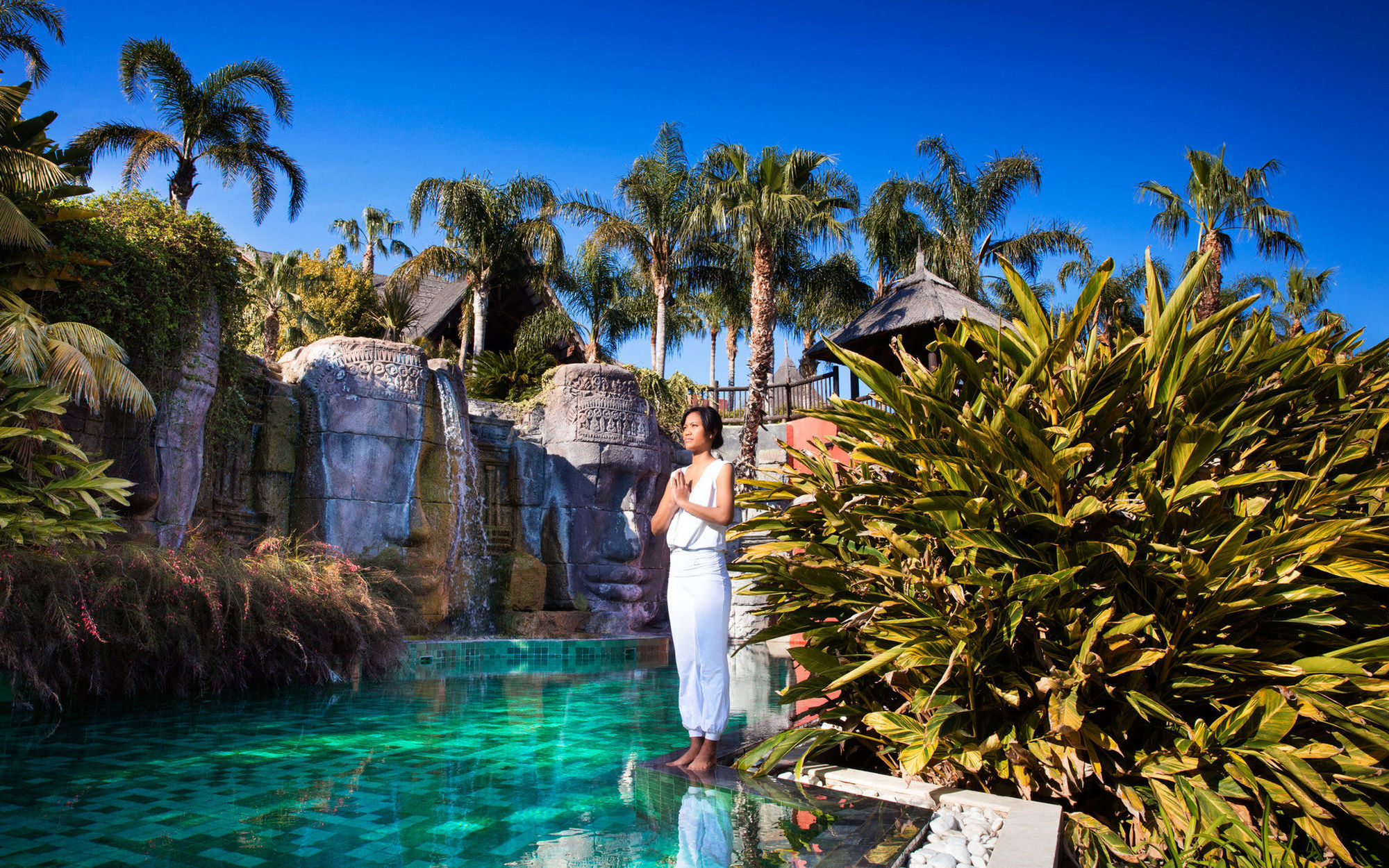 Asia Gardens Hotel & Thai Spa, A Royal Hideaway Hotel Финестрат Съоръжения снимка The Lagoon