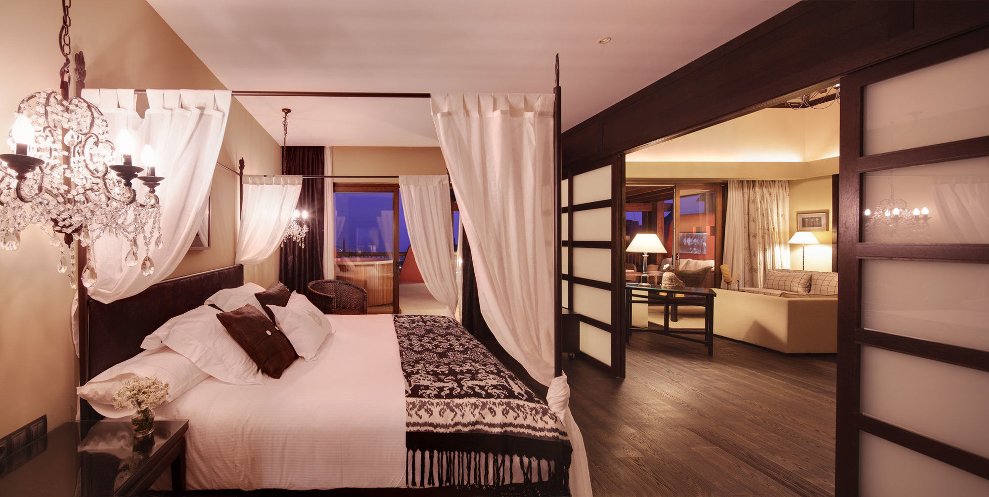 Asia Gardens Hotel & Thai Spa, A Royal Hideaway Hotel Финестрат Екстериор снимка A suite at the hotel