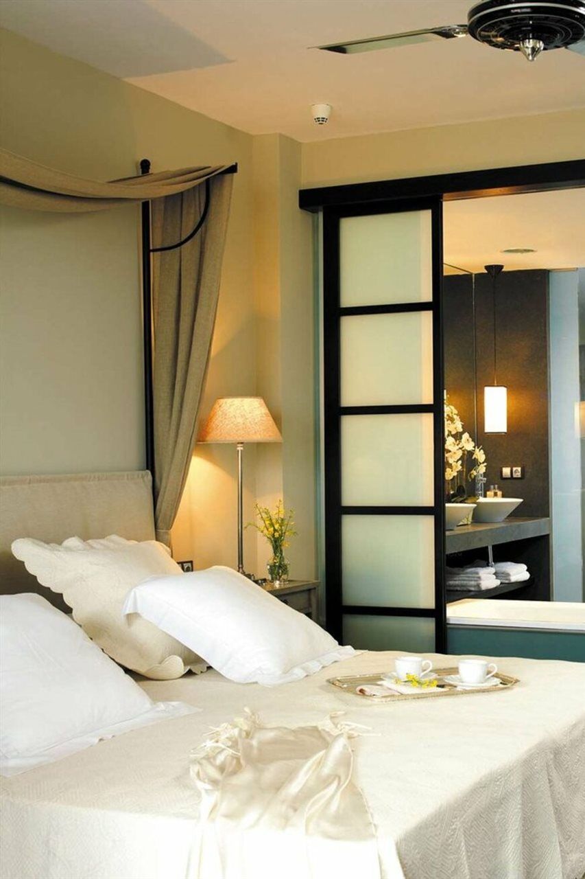 Asia Gardens Hotel & Thai Spa, A Royal Hideaway Hotel Финестрат Екстериор снимка A room at the Mandarin Oriental, Munich